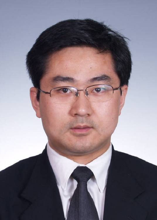 沈军(上海海事法院审判委员会委员,三级高级法官)